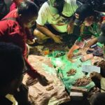 Bahaya Senyap Kebiasaan Scroll Ponsel Pagi Hari: Memicu Lonjakan Kortisol dan Stres Sepanjang Hari