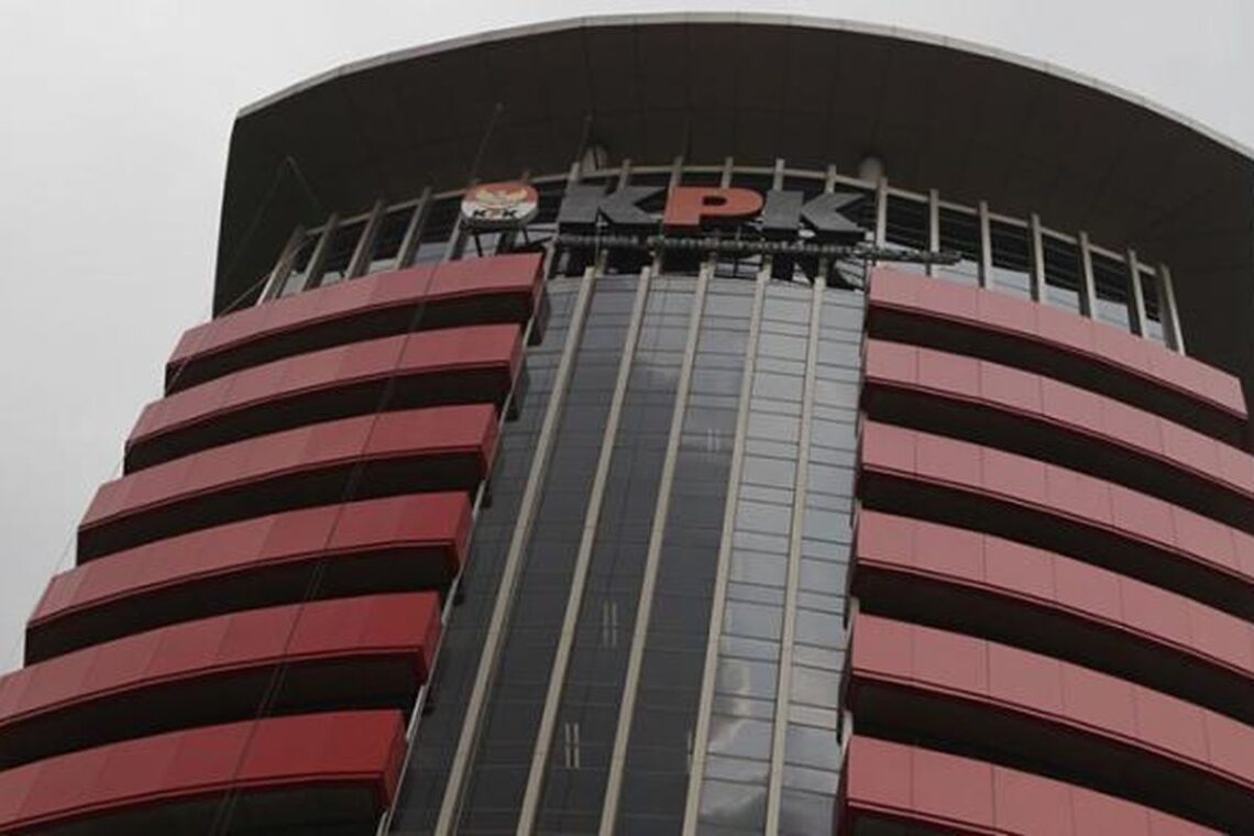 Geledah Kantor DPMPTSP Madiun, KPK Sita Uang Tunai Ratusan Juta Rupiah