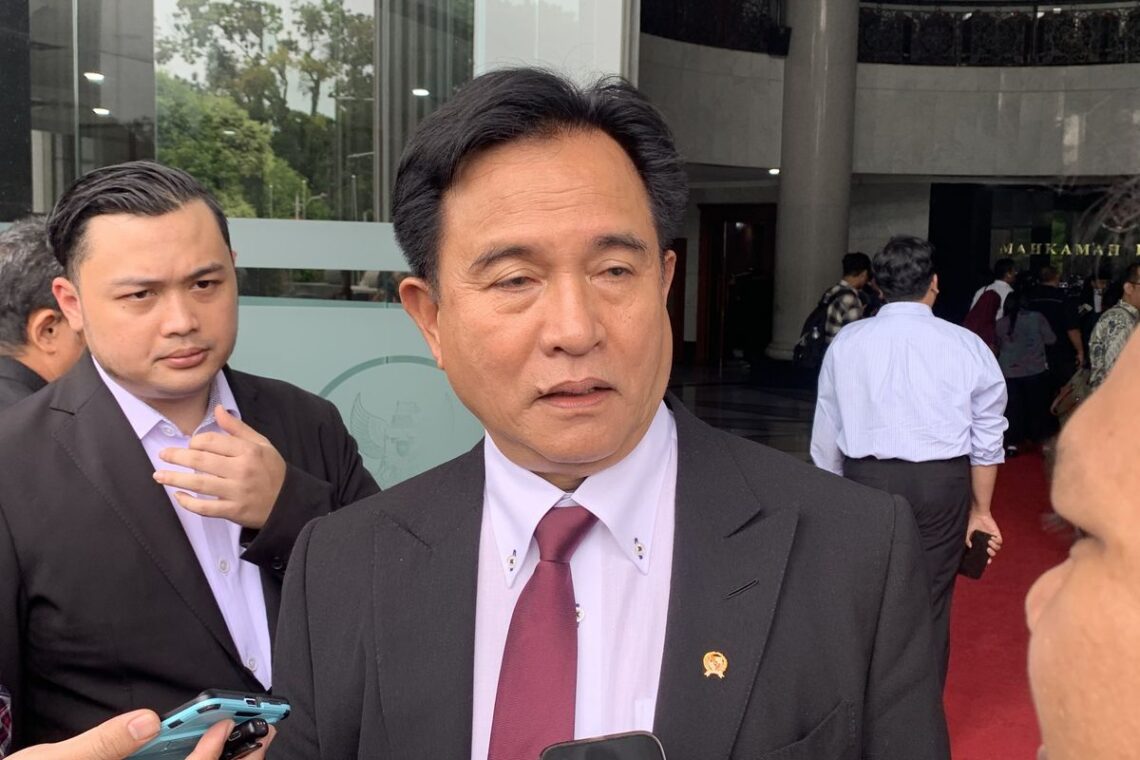 Yusril Ihza Mahendra: Pilkada Melalui DPRD Lebih Mudah Diawasi dan Minim Biaya Politik