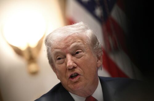 Retorika Perang: Donald Trump Bantah Adanya Keraguan Militer dalam Rencana Serangan ke Iran